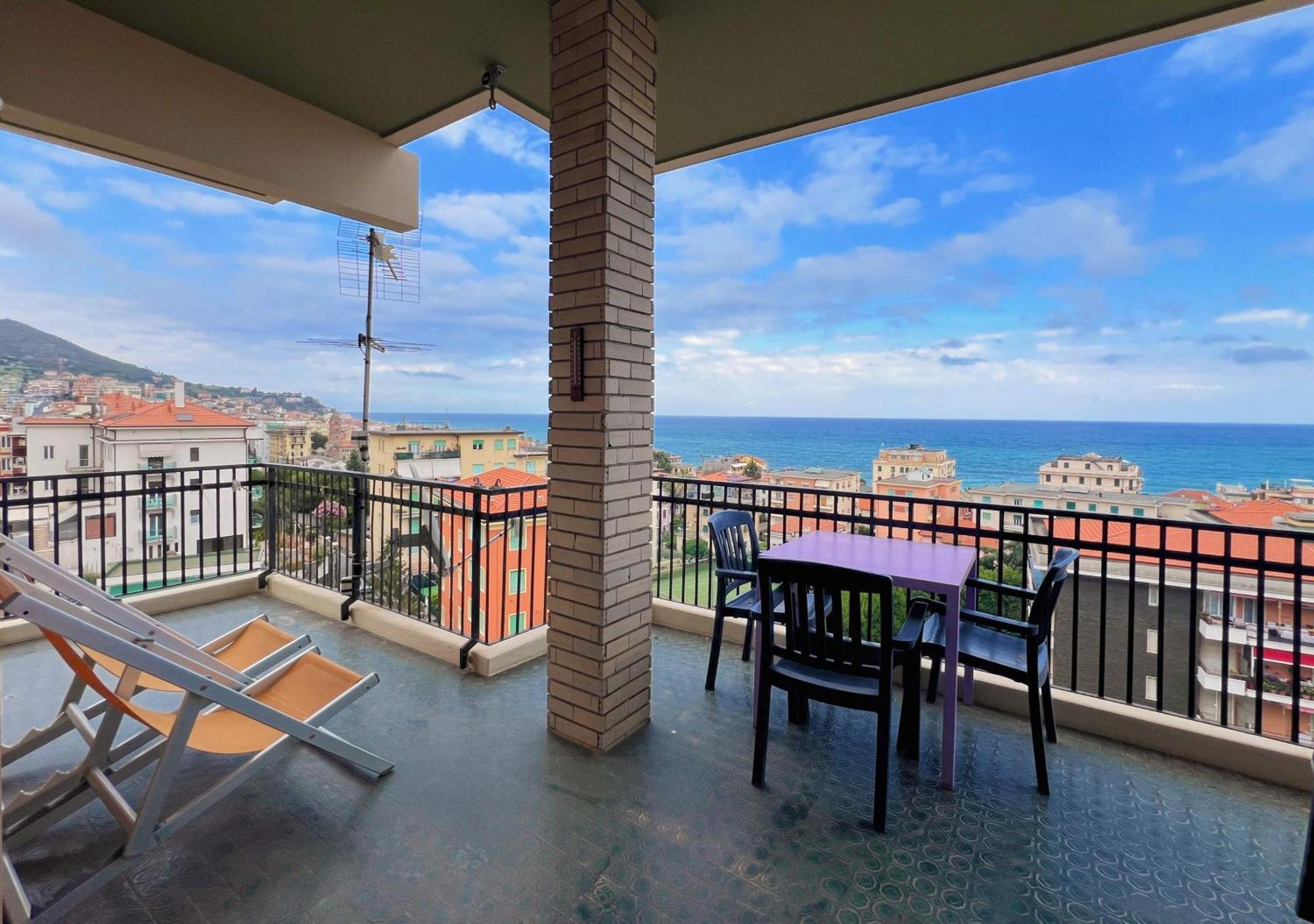 Ampio Appartamento Con Vista Varazze Εξωτερικό φωτογραφία